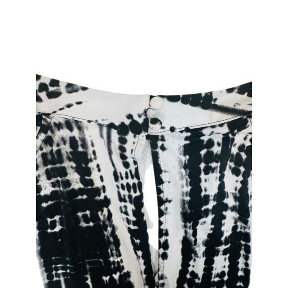 2/$30 NWT Veronica M. Medium Cold Shoulder Abstract Print Top Black & White - Picture 9 of 13